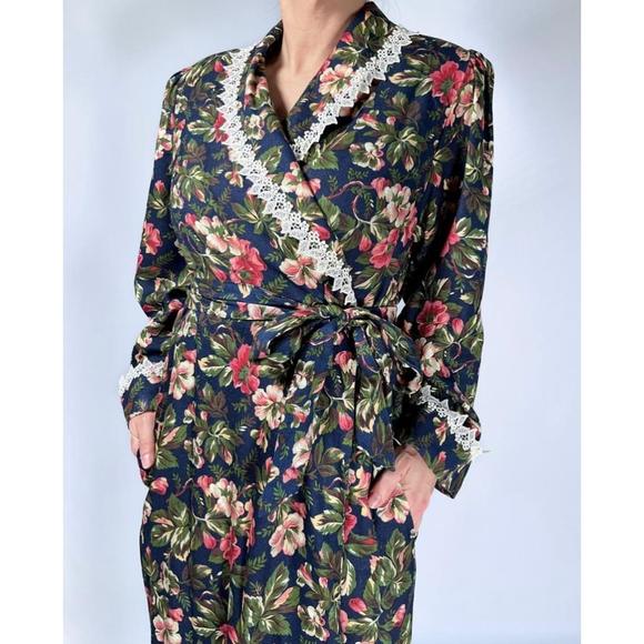 NEW VTG! Women's Fantasies by Morgan Taylor Floral Silk Wool Robe M Blue Pink - Picture 9 of 9